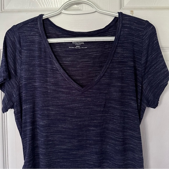 Motherhood Maternity V Neck Navy Short Sleeve Tee Size Medium - Picture 2 of 5
